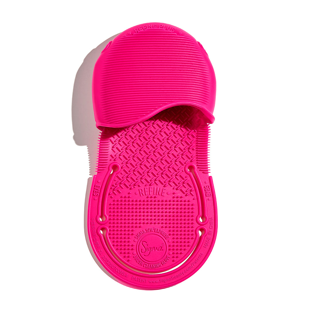 Sigma Spa® Express Brush Cleaning Glove