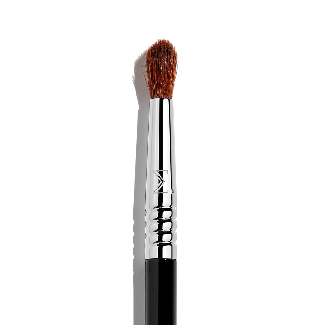 E42 Precision Firm Blender™ Brush