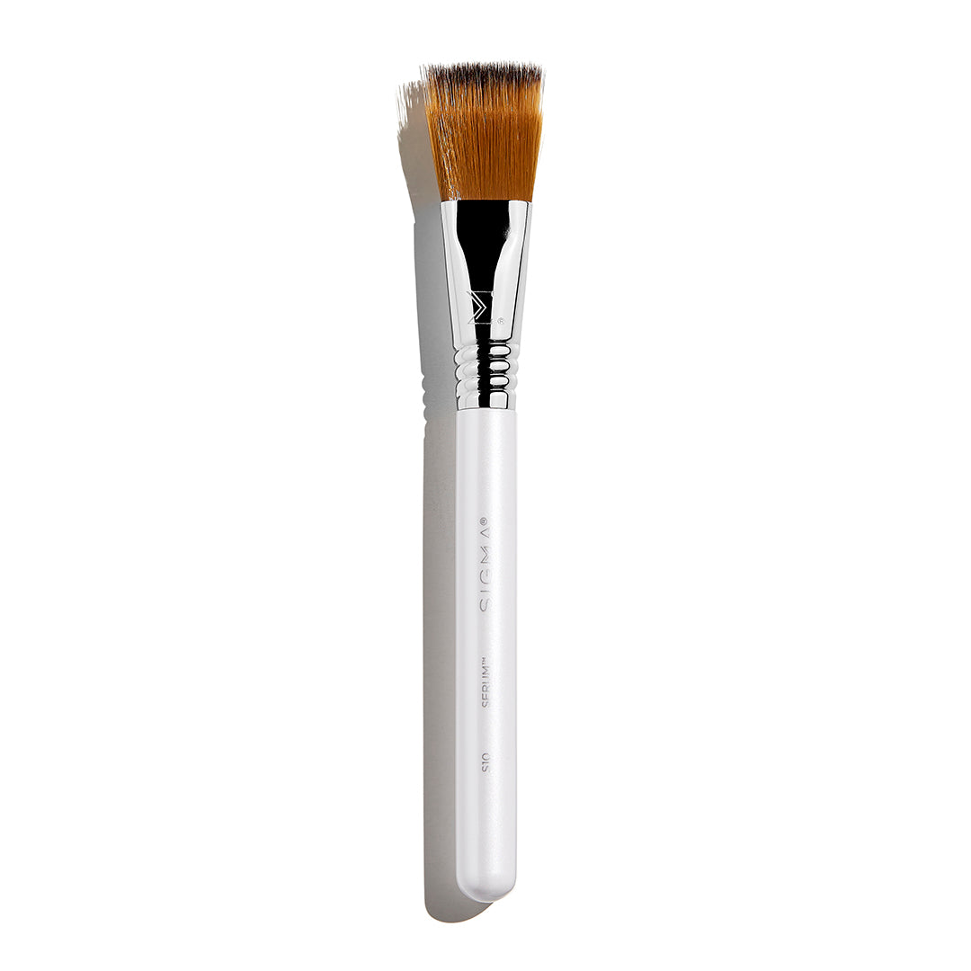 Skincare serum brush by Sigma Beauty