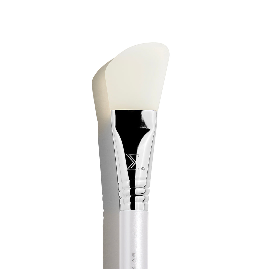 Skincare brush mud mask brush by Sigma Beauty