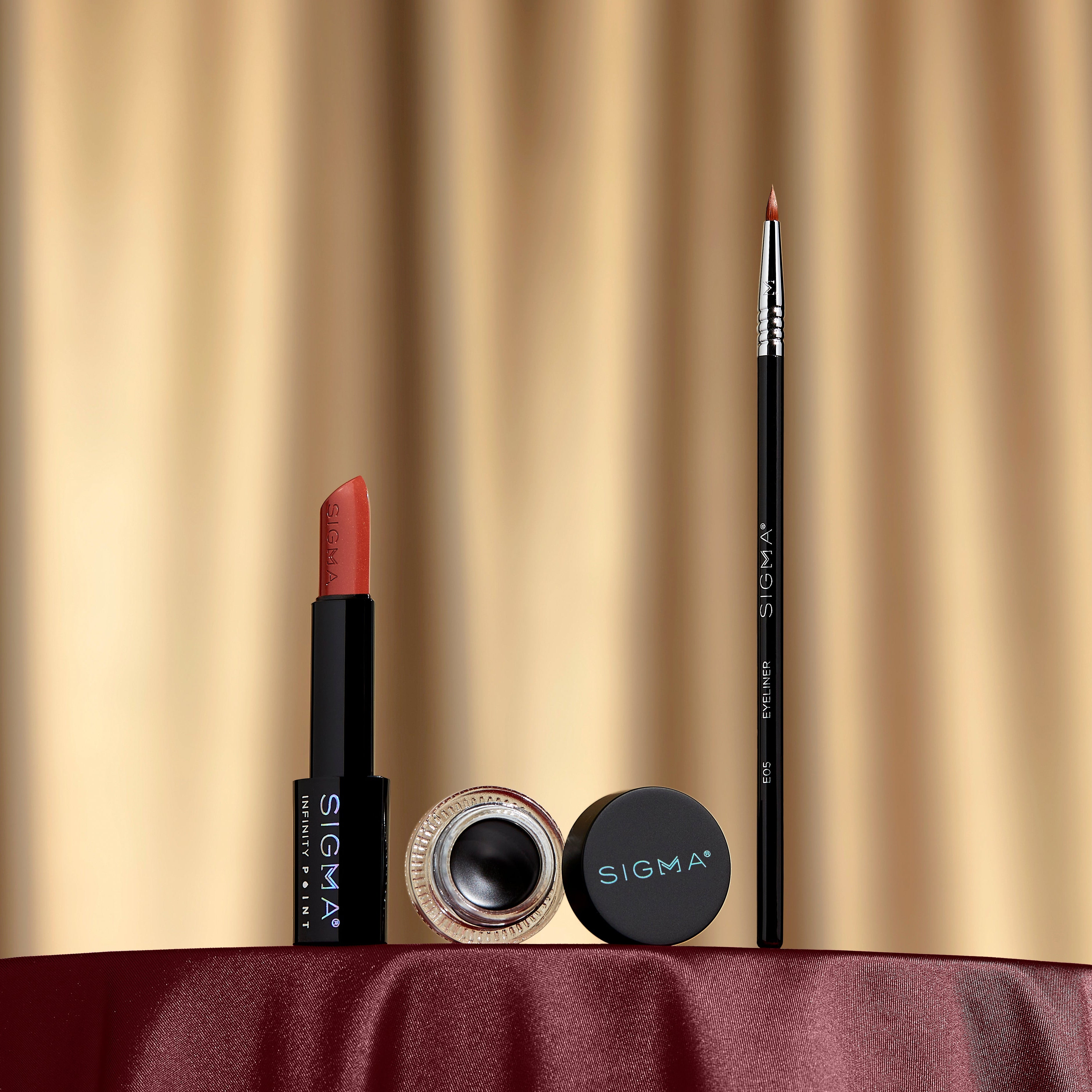 The Sleigh the Night Set