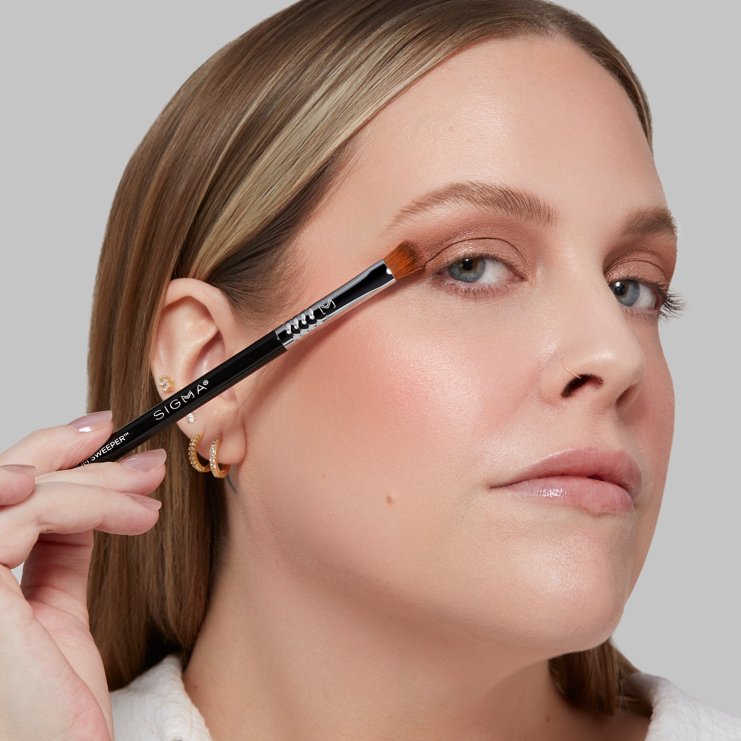 E54 Medium Sweeper™ Brush
