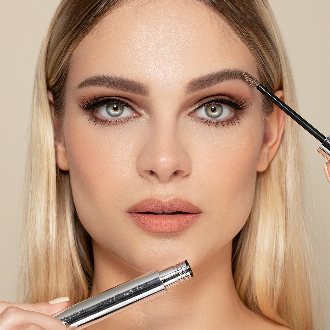 TINT + TAME BROW GEL - TINTED - Sigma Beauty