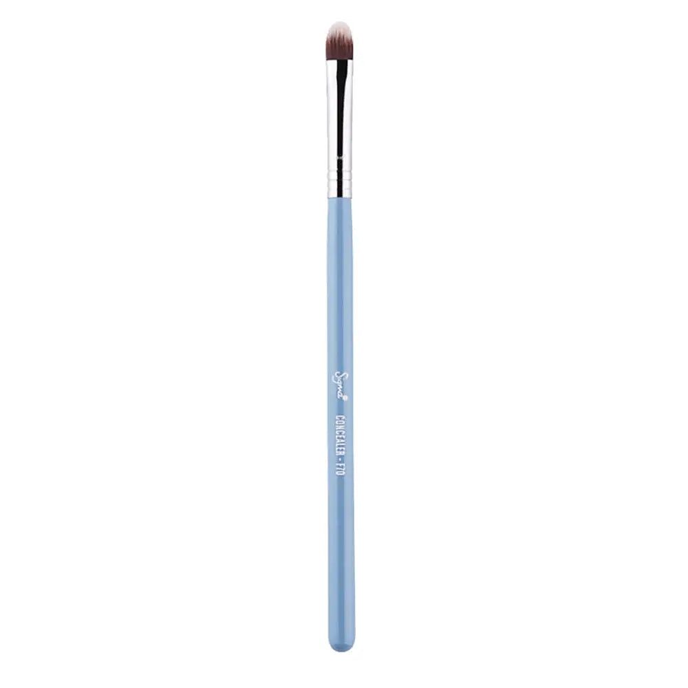 F70 Concealer Brush - Bunny Blue