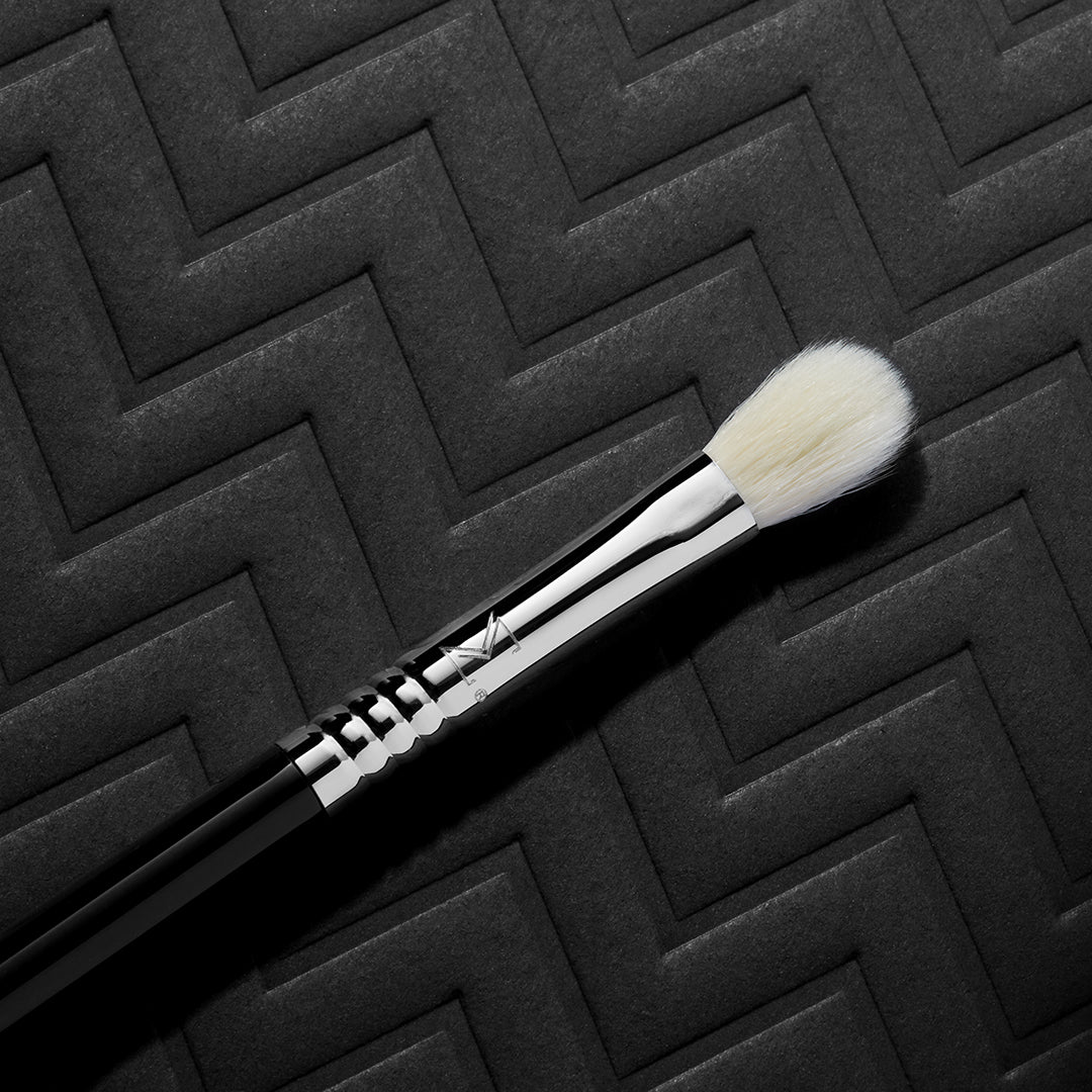 E24 DIFFUSED BLEND™ BRUSH