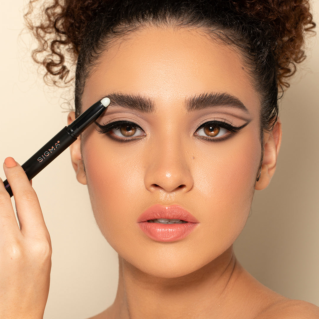 PRIME + CONTROL BROW WAX WITH MODEL