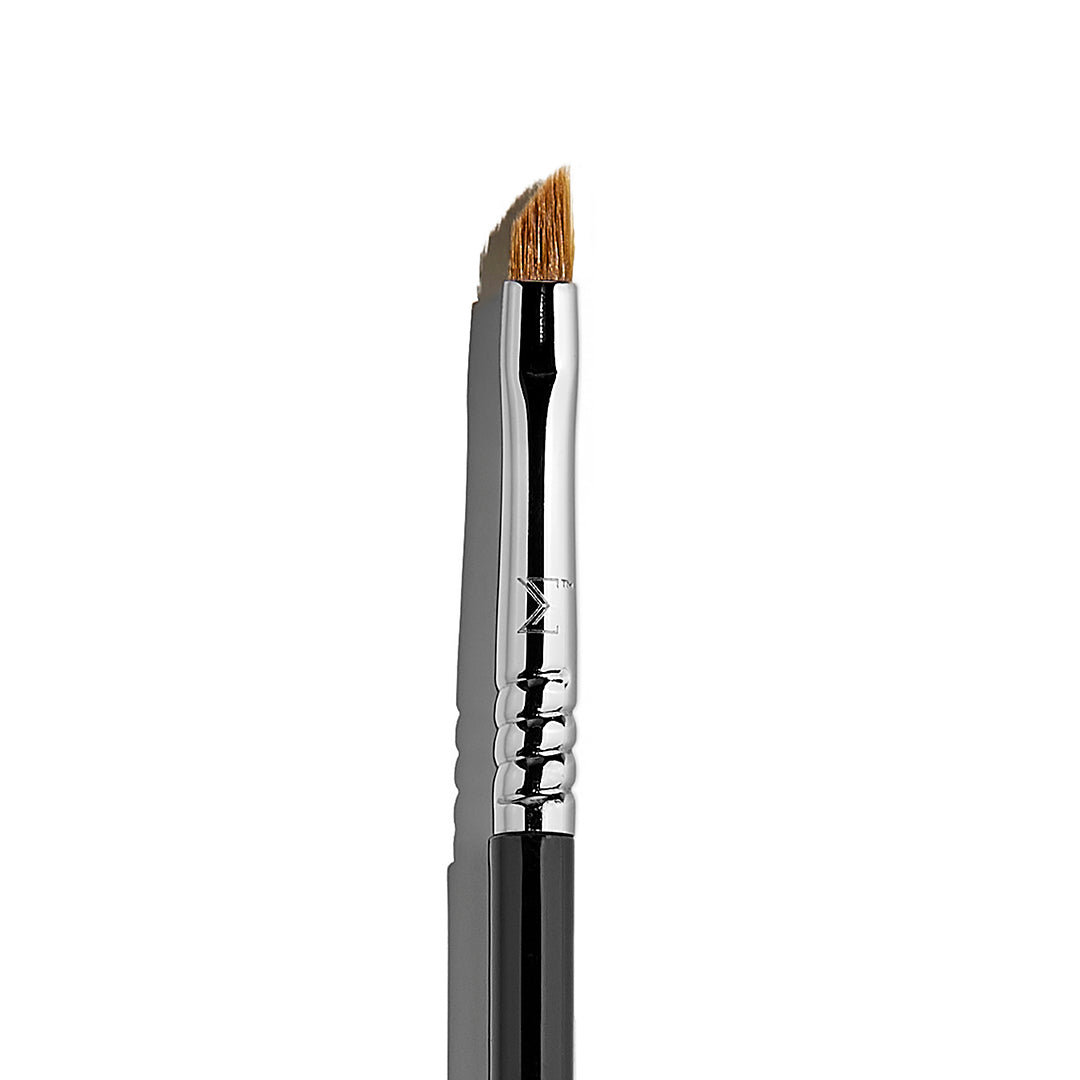 E06 Winged Liner™ Brush - INFL