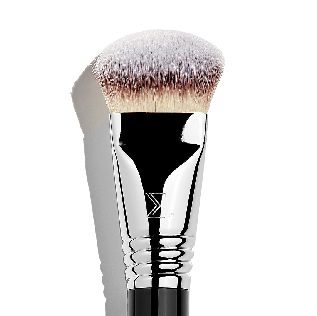 F52 Soft Finish Foundation Brush