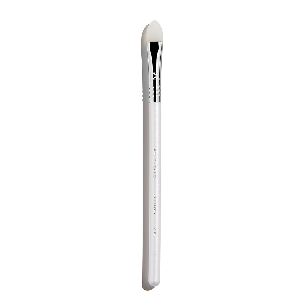 Skincare spatula brush by Sigma Beauty 