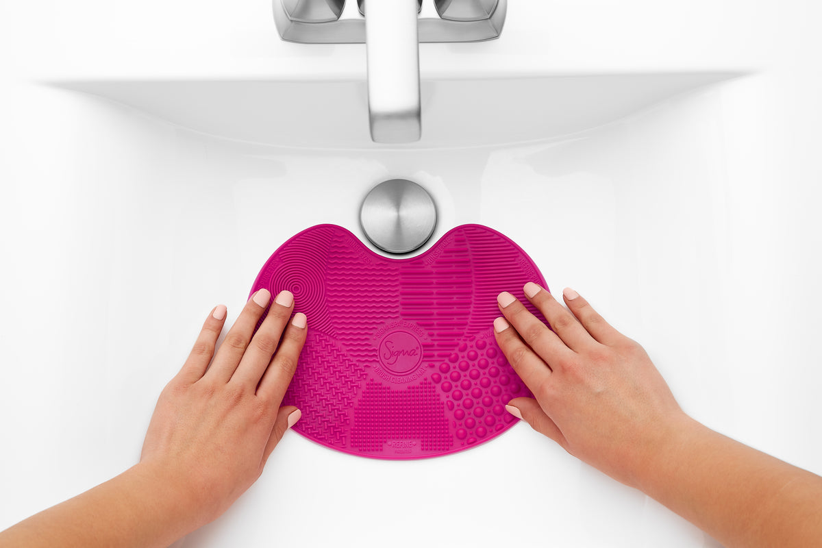 Sigma Spa® Express Brush Cleaning Mat - Classic