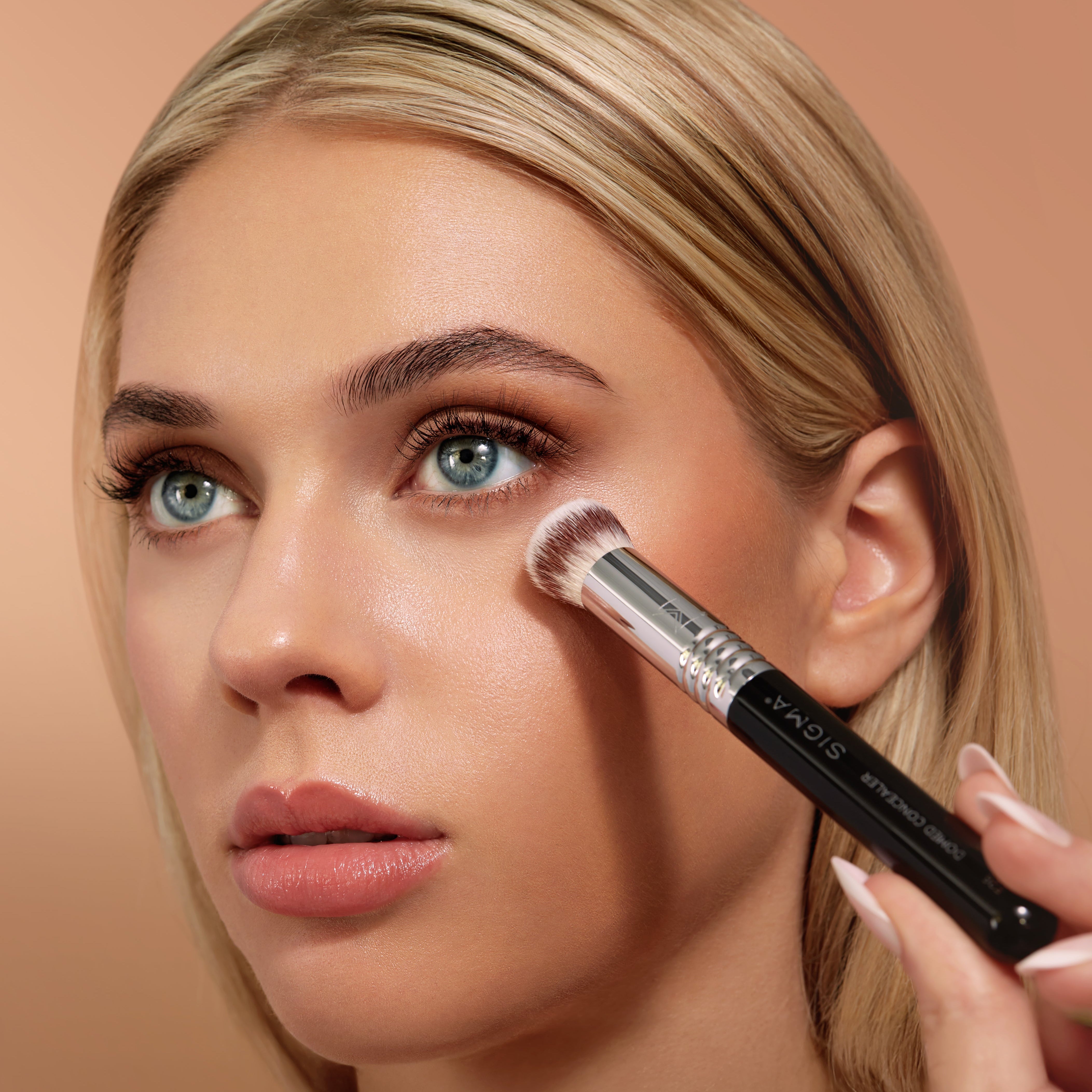 F26 Domed Concealer Brush