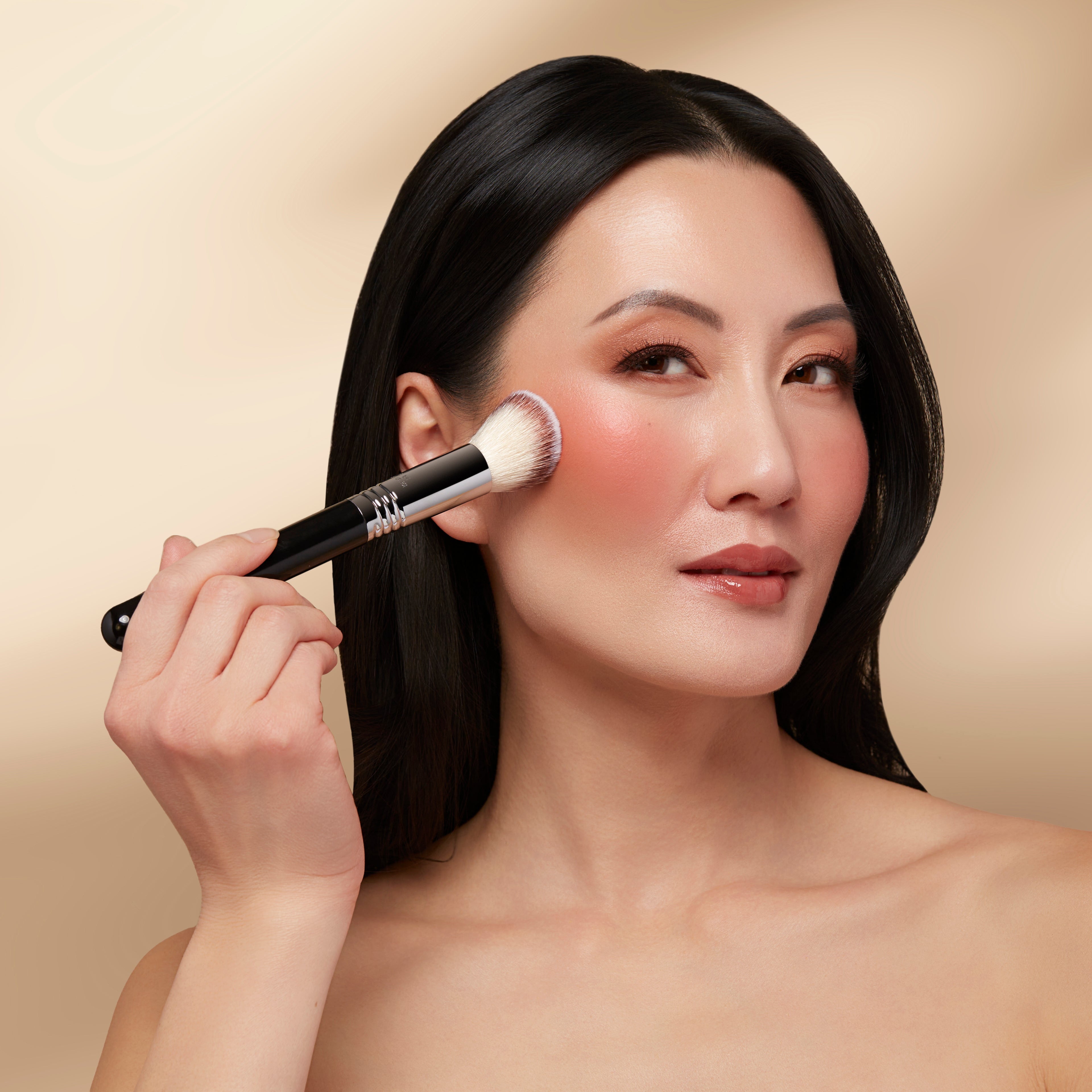 F49 Soft Finish Cheek Brush