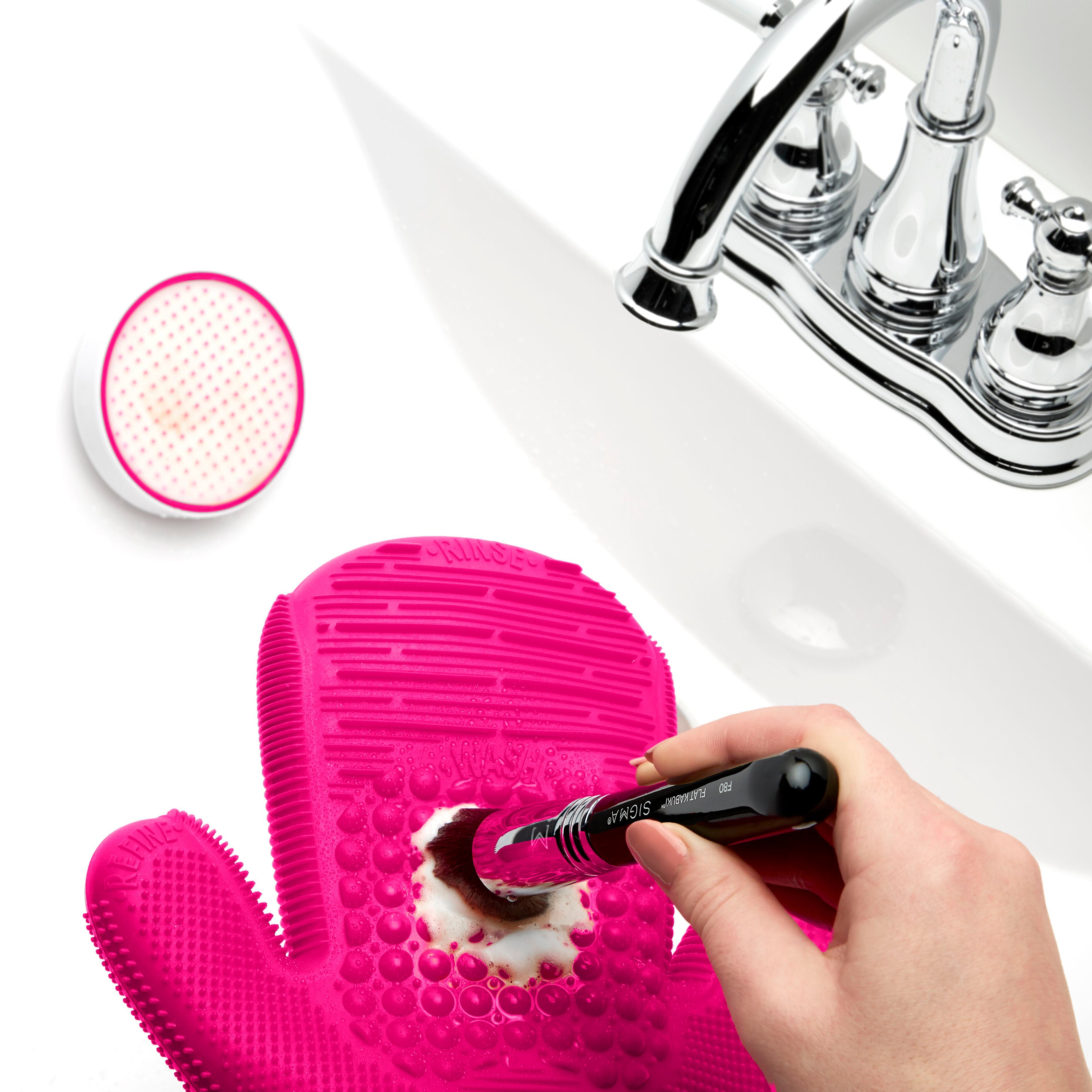 Sigma Beauty Sigma Spa Brush Cleaning Glove - Thumbnail 4
