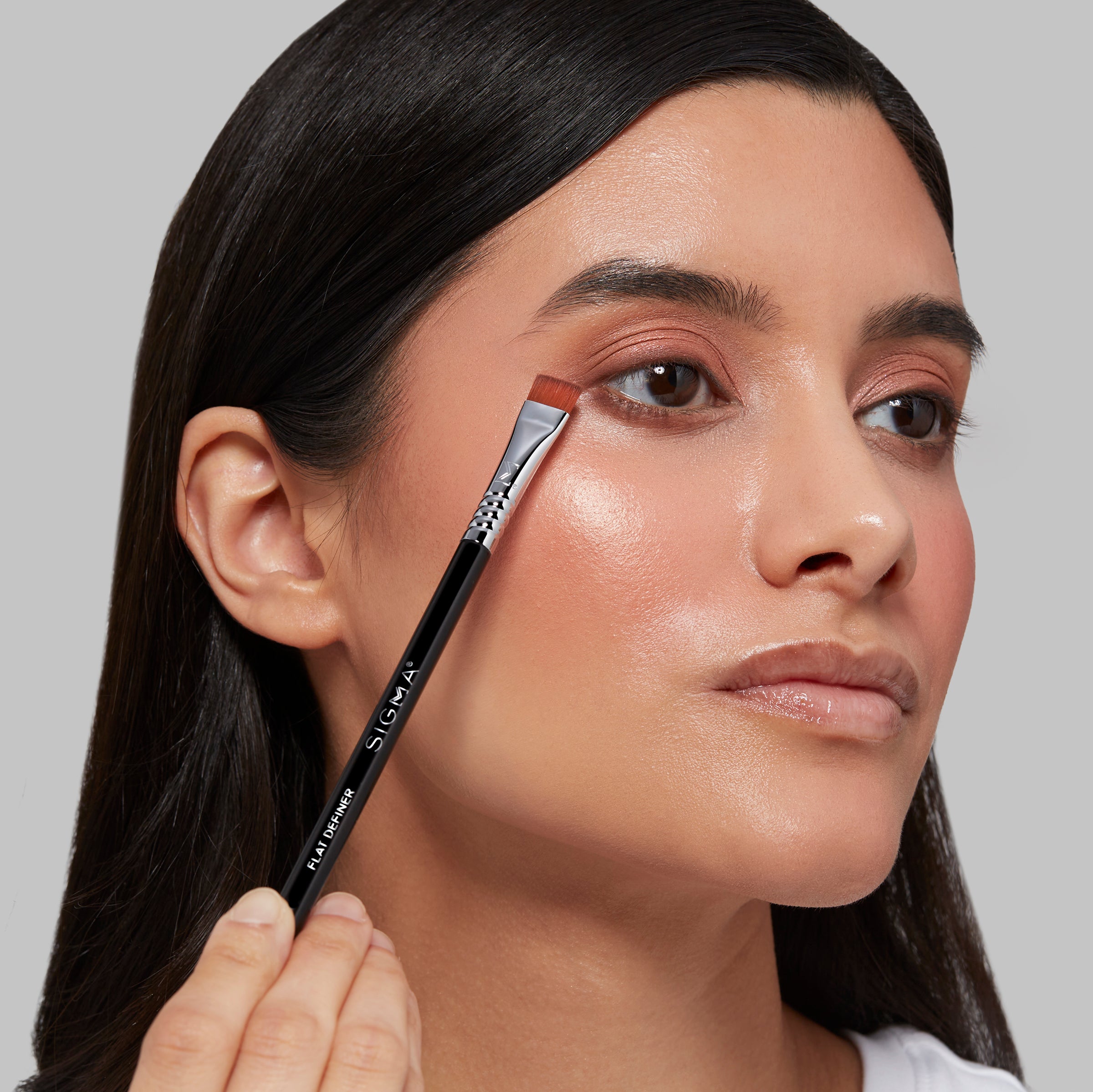 E15 Flat Definer Brush