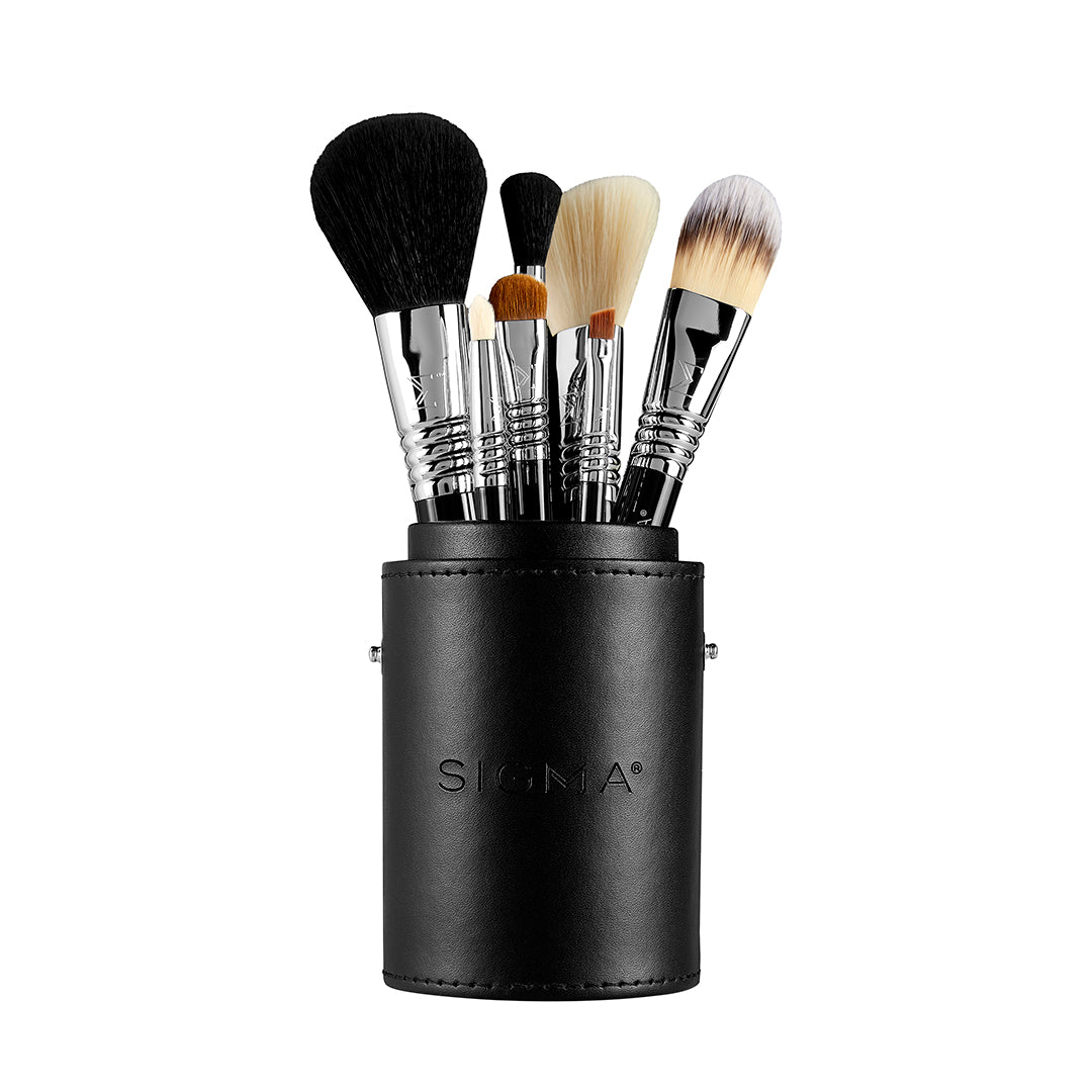 TRAVEL BRUSH CUP