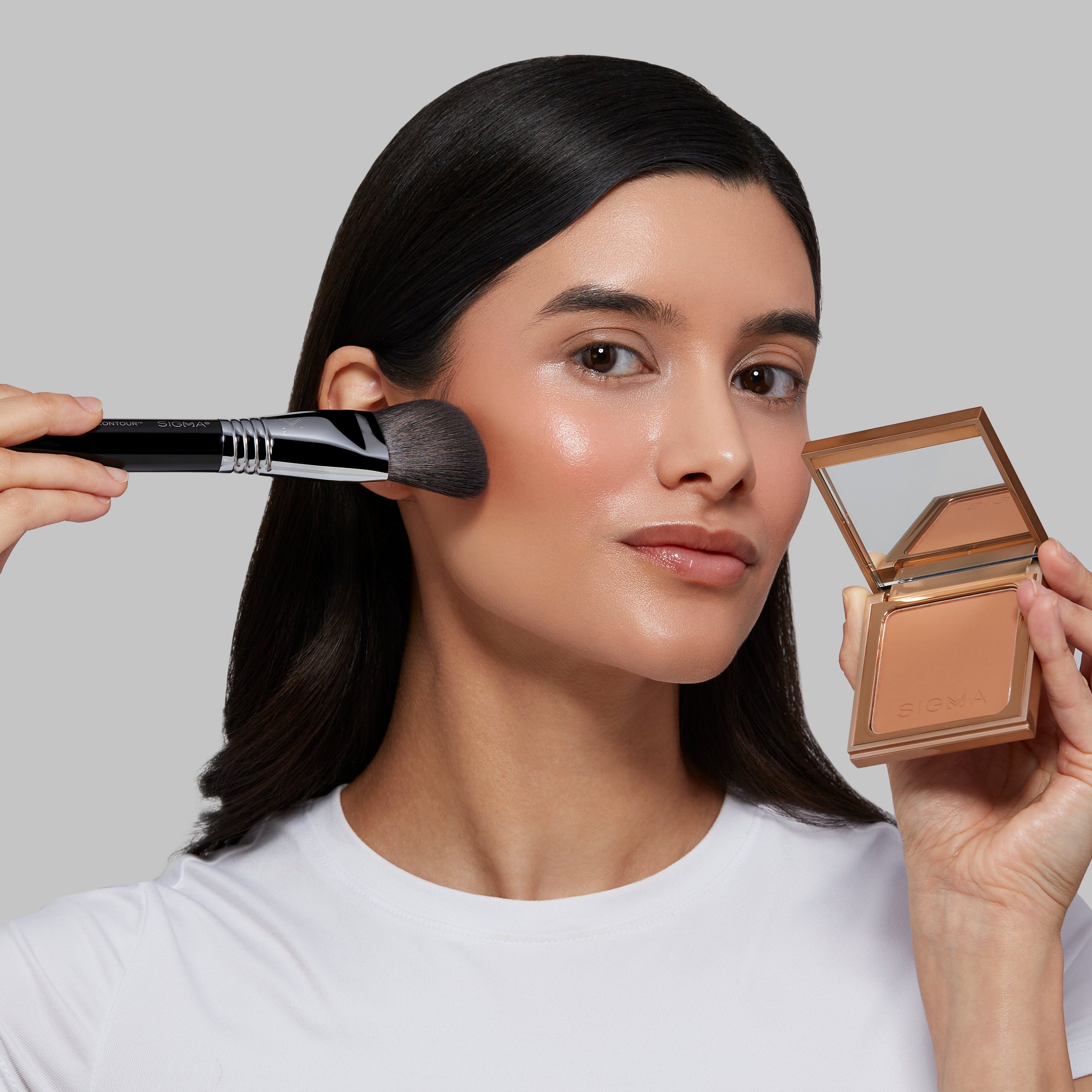 F23 Soft Angle Contour™ Brush