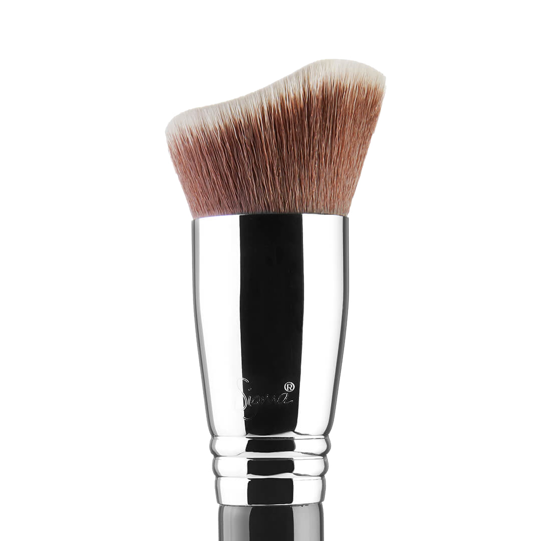 F83 Curved Kabuki™ Brush - Classic