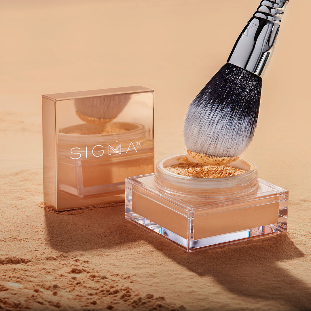 F24 ALL-OVER POWDER™ BRUSH WITH SOFT FOCUS SETTING POWDER