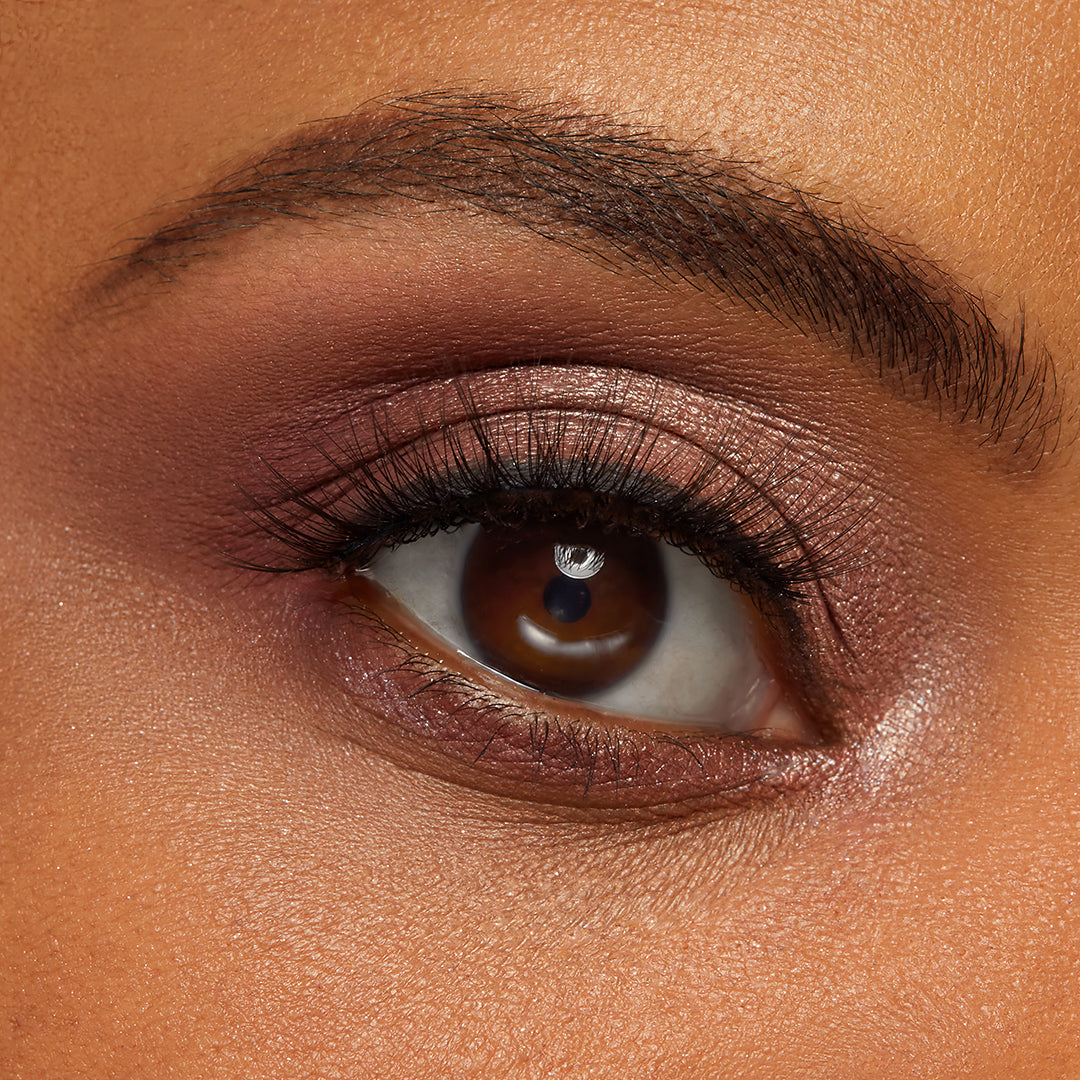 Macro eyeshadow look featuring the Sigma Beauty New Mod 7-shade Mini Eyeshadow Palette 
